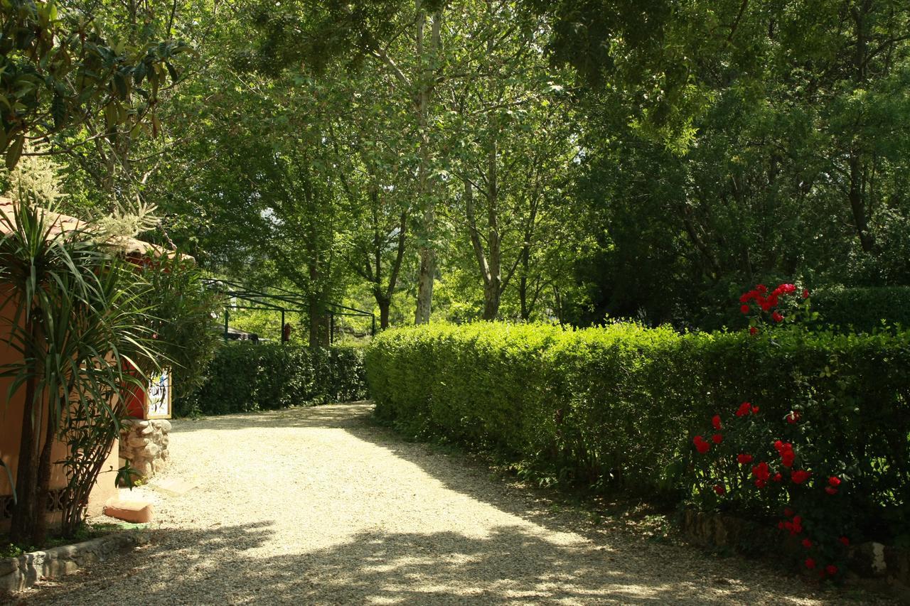 Camping El Pinajarro Hervas Exterior photo